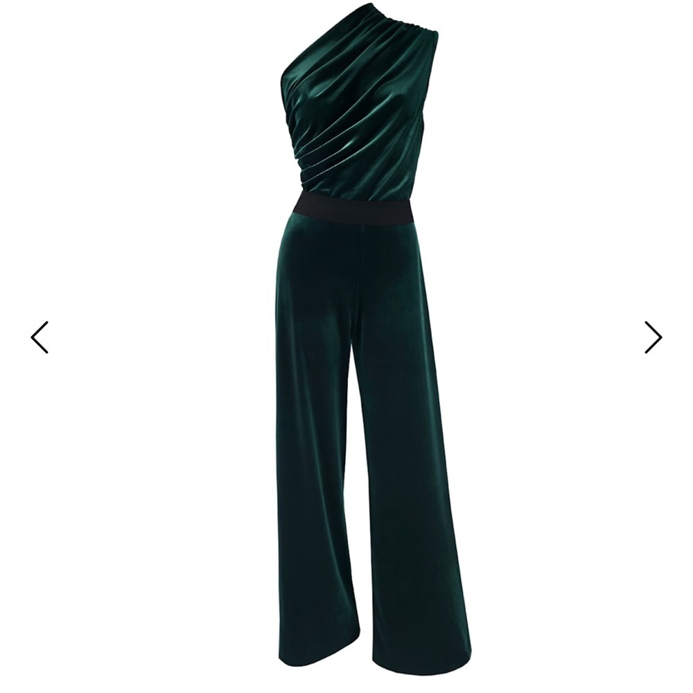 Me & Thee Off The Wall Elegant Green Velvet Jumpsuit